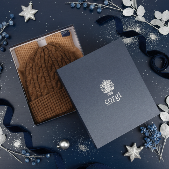 Men's Cashmere Beanie & Glove Gift Set in Chestnut