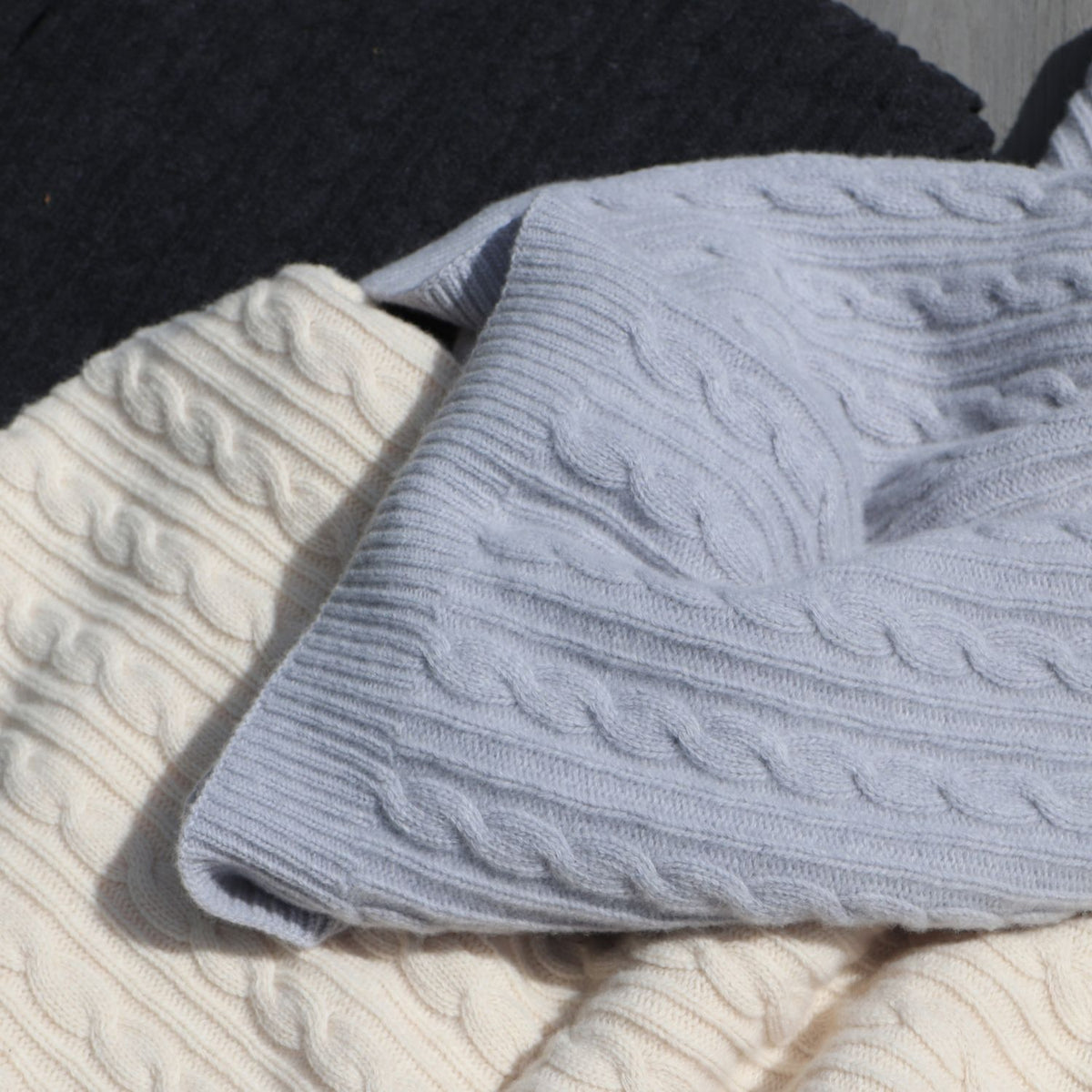 Cable Blanket - Corgi Socks