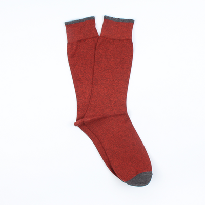 A pair of men's marl cotton socks in a mid-calf length with a ribbed cuff