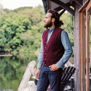 Men's V Neck Sleeveless Cardigan - Corgi Socks